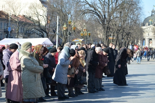  Львів: християни вшанувати пам’ять дітей України, які були знищені через аборти.(ФОТО)